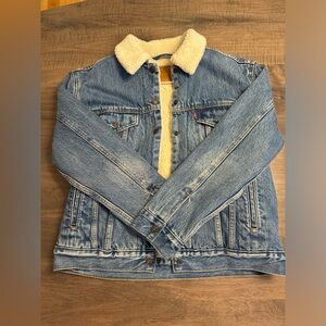 90's Sherpa Trucker in After School Sitcom